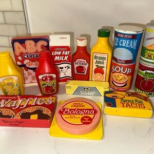 Melissa and Doug- Play kitchen foods